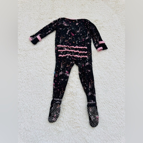 Baby girls 6-9 months Kickee pants bamboo pajamas - Picture 3 of 4